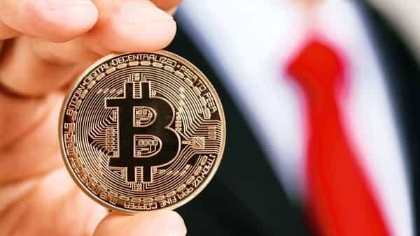 Bitcoin is still unique despite downturn, says DBS Bank investment strategist 3
