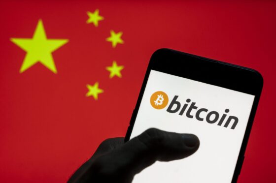 Chinese citizens buying Bitcoin in Hong Kong against the country's law 8